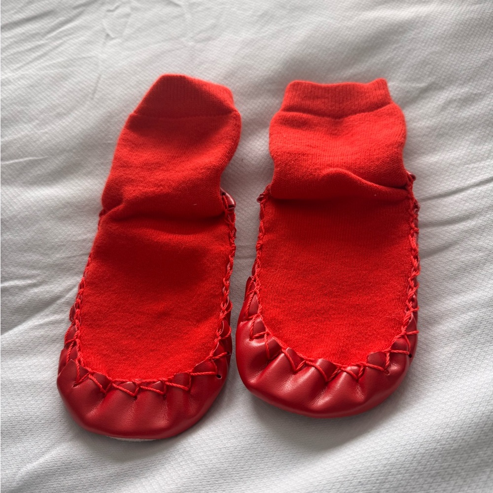 Hanna Andersson Gray and Red Kids Slippers - Picture 3 of 5